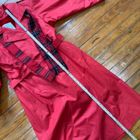 Vintage London Fog Trenchcoat - Picture 10 of 14